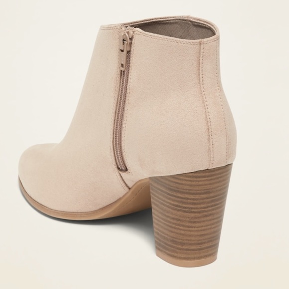 NWT Faux Suede Block Heel Booties size 10 - Picture 6 of 8